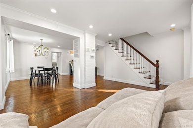 9 Hillside Ave, Glen Head, NY 11545 - photo 2