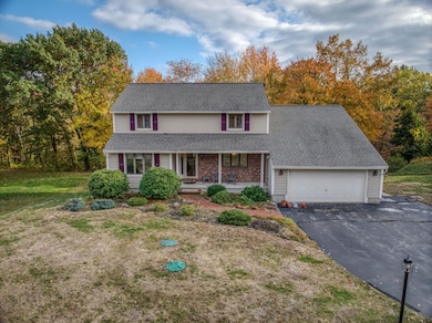 21 Cortland Dr, Salem, NH 03079 - photo 2