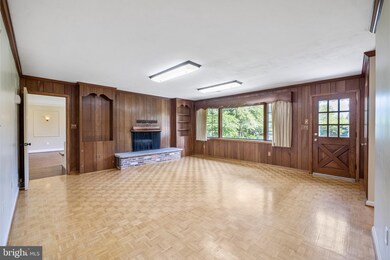 2320 Parallel Ln, Silver Spring, MD 20904 - photo 6