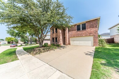 8709 Stonebriar Ln, Fort Worth, TX 76123 - photo 2