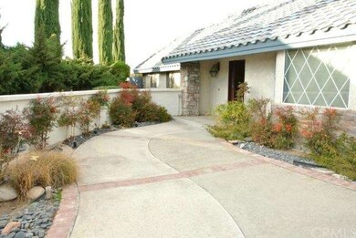 18260 Deauville Dr, Victorville, CA 92395 - photo 2