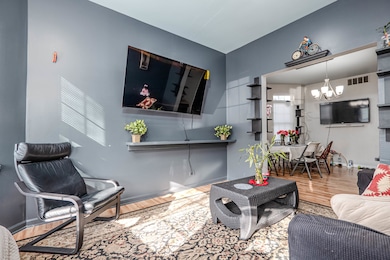 4910 W Walton St, Chicago, IL 60651 - photo 3