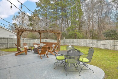 Beautiful Back yard patio and pergola