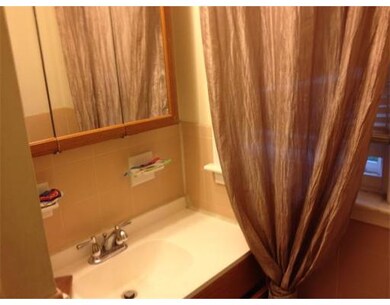 67 Nichols St, Everett, MA 02149 - photo 6