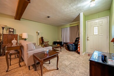 917 Midas Ln, Alvin, TX 77511 - photo 3