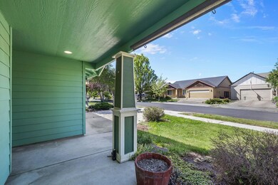 348 NW Antler Loop, Redmond, OR 97756 - photo 5