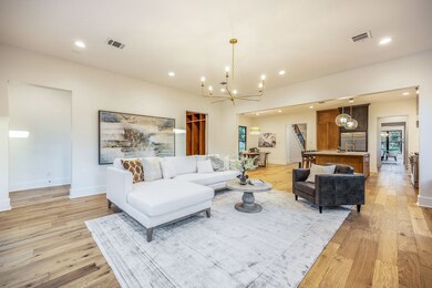 229 E 24th St, Houston, TX 77008 - photo 3