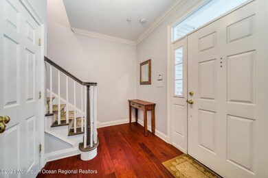 7skimmer- Entry Foyer