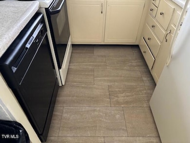 1085 Carriage Circle kitchen flooring