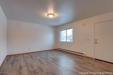 Living / Entry