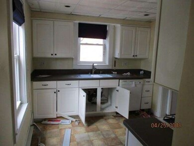 576 Chandler St, Worcester, MA 01602 - photo 7