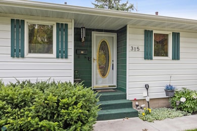 315 Cedar Ln, West Fargo, ND 58078 - photo 3