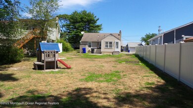 110 Riverside Dr N, Brick, NJ 08724 - photo 5