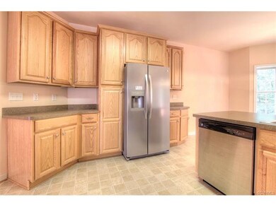 14318 Beachmere Dr, Chesterfield, VA 23831 - photo 5