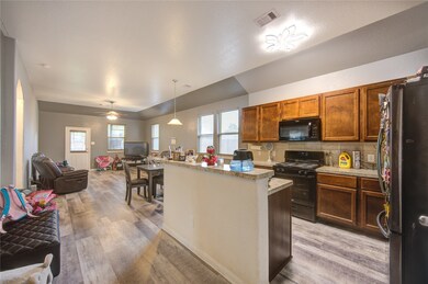 10602 Woodson Valley Dr, Houston, TX 77016 - photo 3