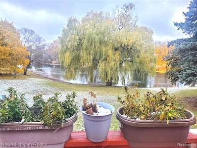 34730 Bunker Hill Dr, Farmington Hills, MI 48331 - photo 3