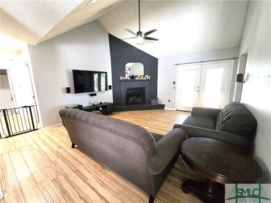 110 S Sheftall Cir, Savannah, GA 31410 - photo 4