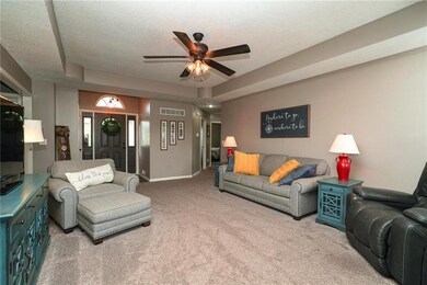 1102 White Oak Ct, Raymore, MO 64083 - photo 6