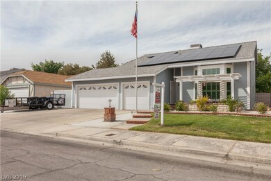 Plenty of Parking space and side storage
with