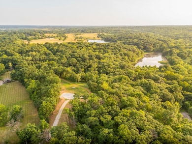 13404 Rickey Rd, Kansas City, MO 64133 - photo 2