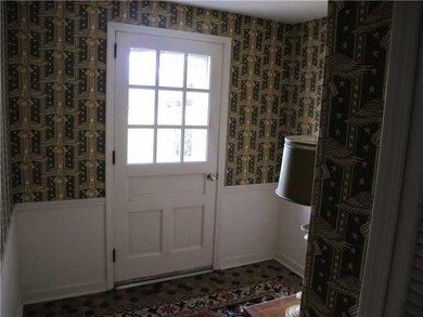 Entry/Foyer. Entry has ceramic flooring and large 