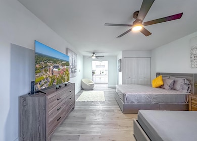 405 Dunwoody St unit 1, Tallahassee, FL 32304 - photo 2