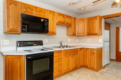 8 Broadway St, Rochester, NH 03868 - photo 7