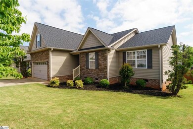 506 Summitbluff Dr, Greenville, SC 29617 - photo 3