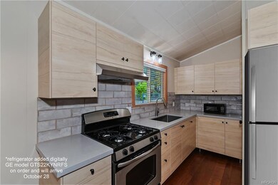 refrigerator has been added digitally GE model GTS22KYNRFS on order and will arrive October 28