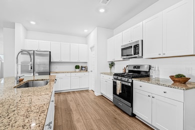 504 Minim St, Charleston, SC 29414 - photo 3