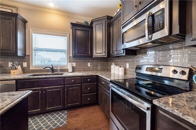 1529 SW 41st St, Lees Summit, MO 64082 - photo 4