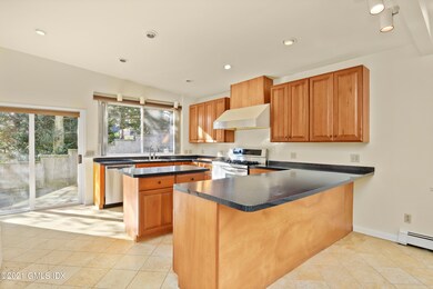 30 Weaver St unit 1, Greenwich, CT 06831 - photo 2