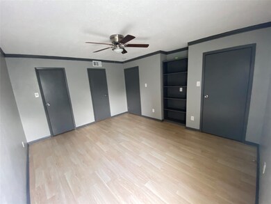 Bedroom - pic 1