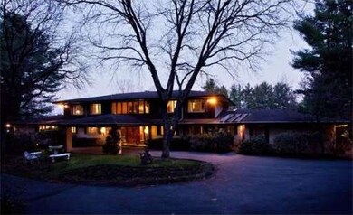 77 Lyman Rd, Chestnut Hill, MA 02467 - photo 2