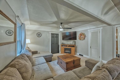 2802 2nd Ave E, Hibbing, MN 55746 - photo 2