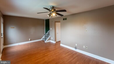 126 Thomas Dr, Telford, PA 18969 - photo 4