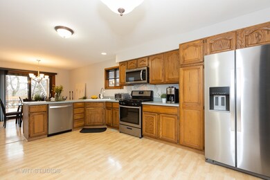 2756 Rolling Meadows Dr, Naperville, IL 60564 - photo 4