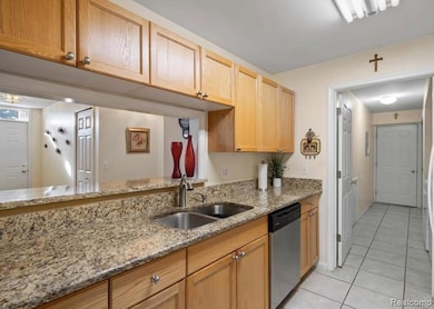 4043 Berkshire Dr, Sterling Heights, MI 48314 - photo 5