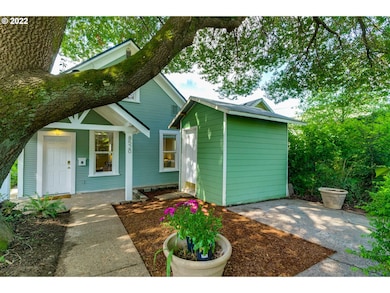 8520 N Willamette Blvd, Portland, OR 97203 - photo 2