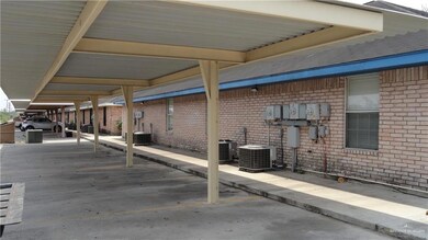 2401 Kimberly Ln, Edinburg, TX 78541 - photo 2