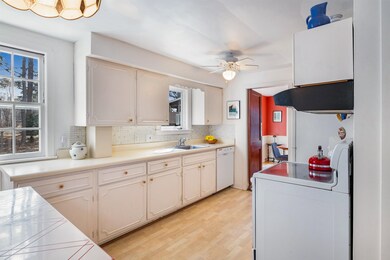 21 Colonial Square, Burlington, VT 05401 - photo 7