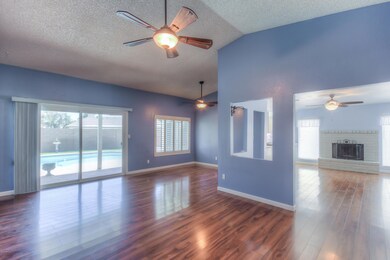 Living Room (2)-FULL