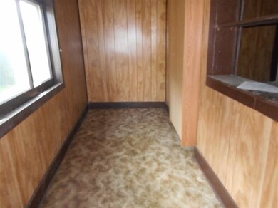 509 W High St, Portland, IN 47371 - photo 7