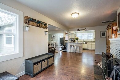 11166 Blackwell Rd, Central Point, OR 97502 - photo 4