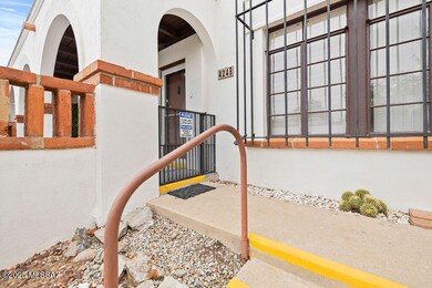 424 S Paseo Madera unit B, Green Valley, AZ 85614 - photo 4