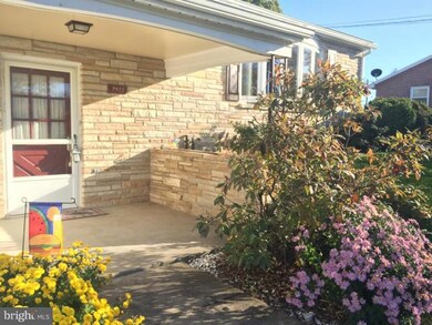 2922 Jefferson Dr, Chambersburg, PA 17201 - photo 2
