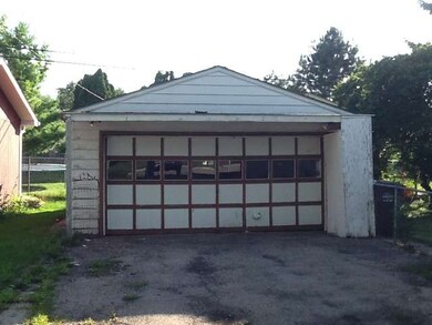 21 Austin Ave, Carpentersville, IL 60110 - photo 3