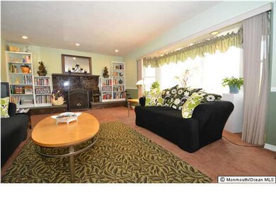 52 Lafayette Mills Rd, Manalapan, NJ 07726 - photo 2