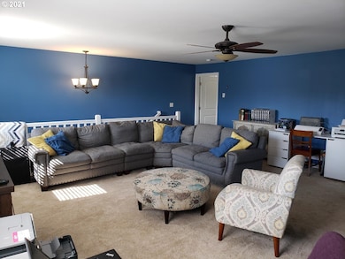 613 SW Monroe St, Sheridan, OR 97378 - photo 3