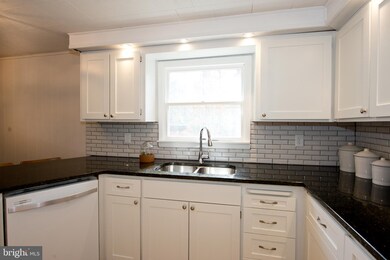 22261 Point Lookout Rd, Leonardtown, MD 20650 - photo 5